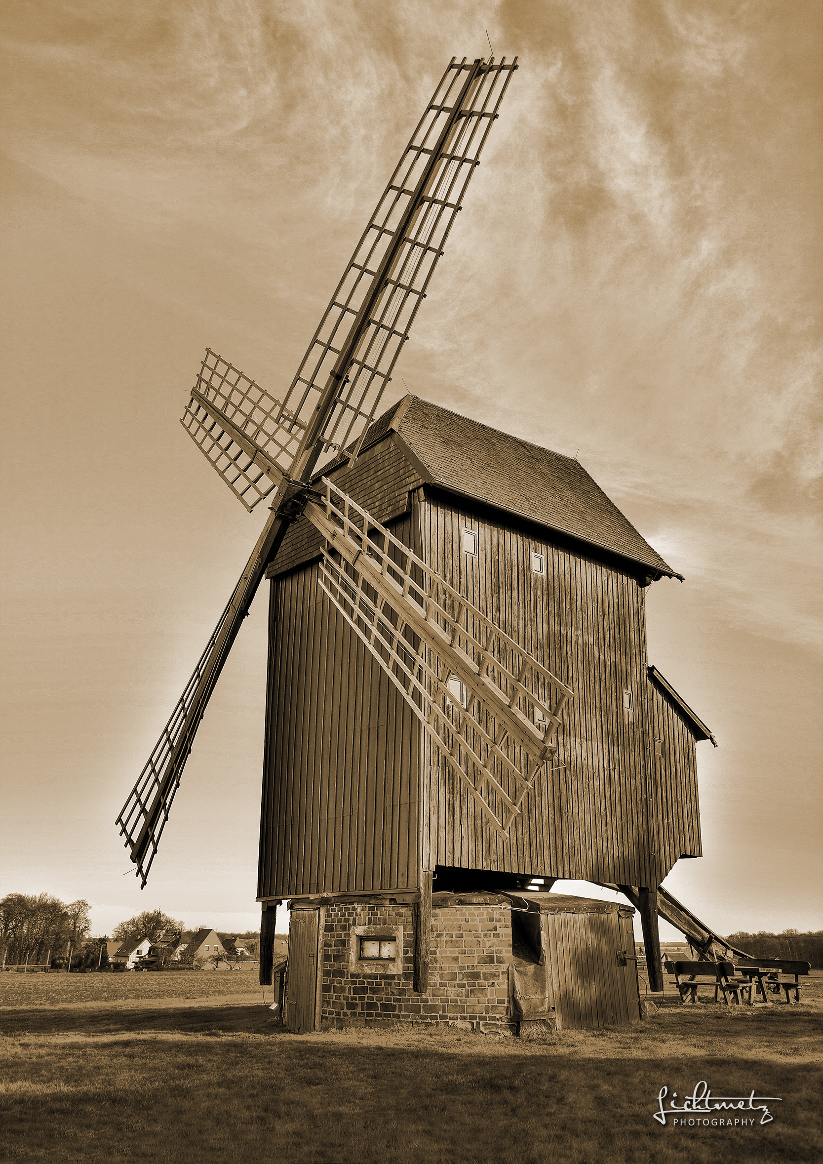 Die Mühle in Sepia